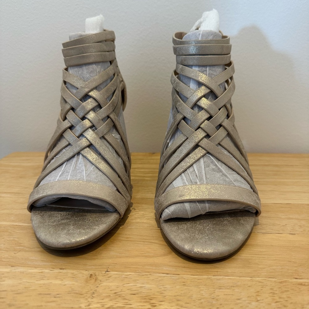 Andrew Geller Metallic Taupe Woven Strappy Open-Toe Sandals